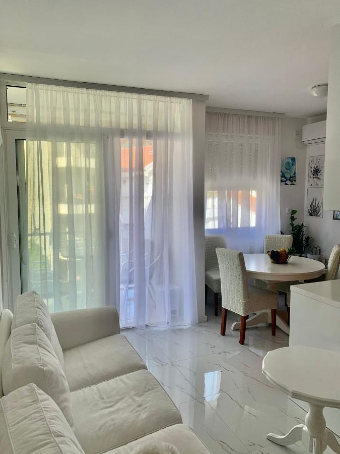 Apartment Lena, Budva Centar ภายนอก รูปภาพ