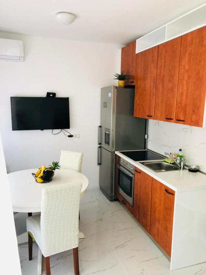 Apartment Lena, Budva Centar ภายนอก รูปภาพ