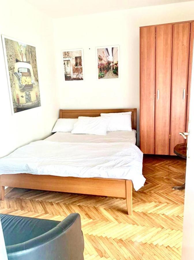 Apartment Lena, Budva Centar ภายนอก รูปภาพ